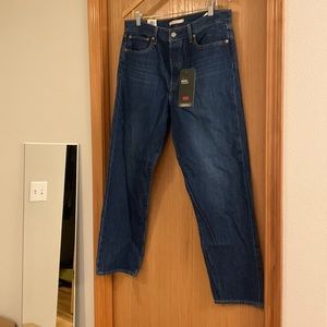 Levi’s wedgie straight size 32